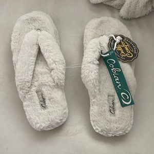NWT Cobian fluffy sandals